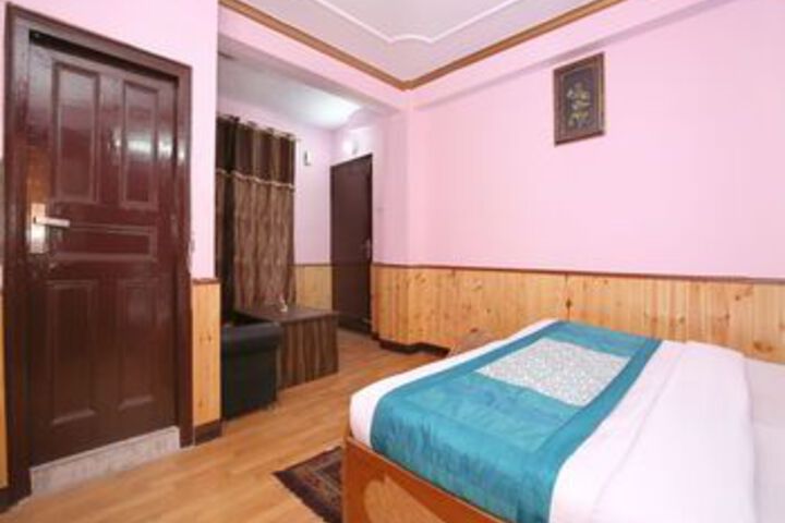 Room 16 of 21