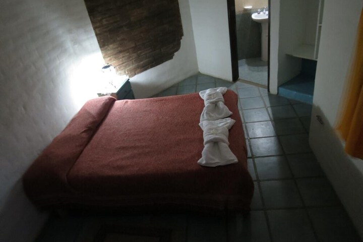 Room 16 of 52