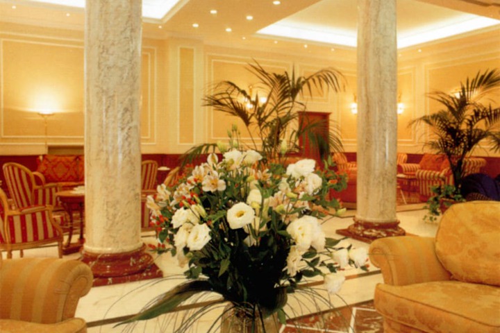 Guest Lobby