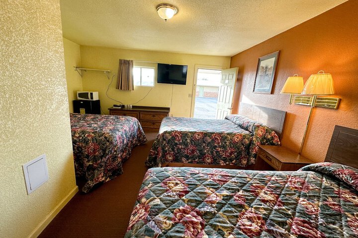 Room 15 of 23
