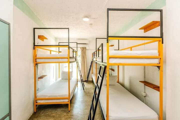 Room 26 of 68
