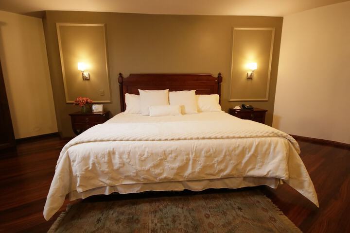 Room 30 of 50
