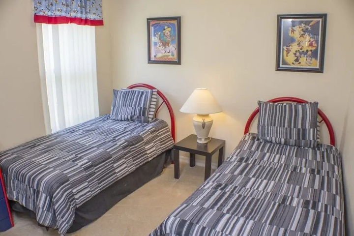 Room 3 of 18
