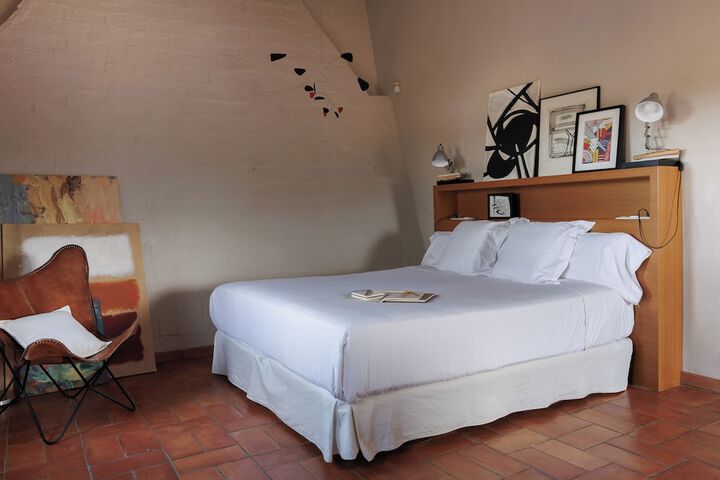 Room 35 of 147