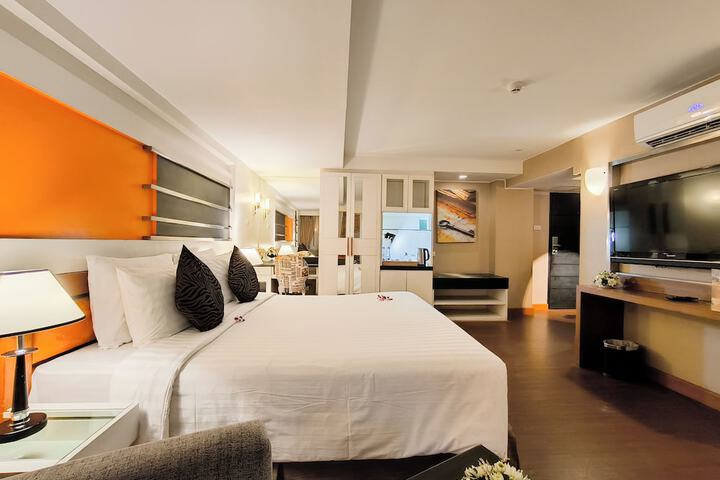 Room 17 of 60