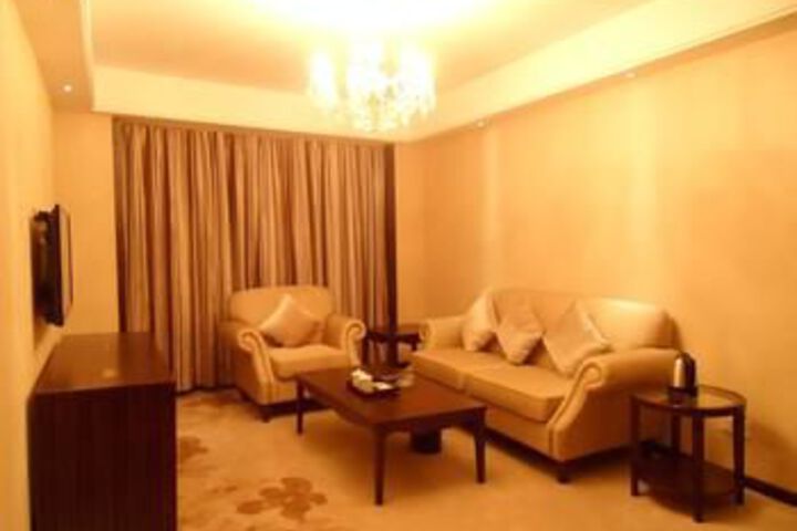 Room 11 of 112