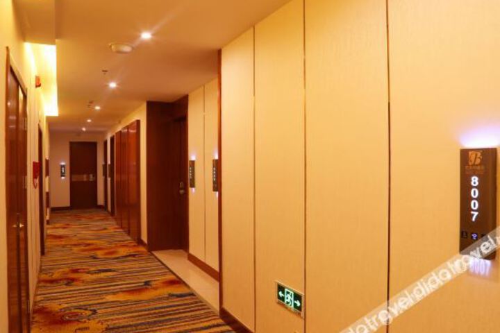 Hotel Interior 15 of 33