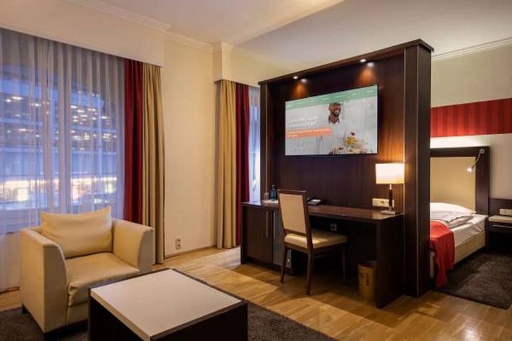 Room 29 of 47