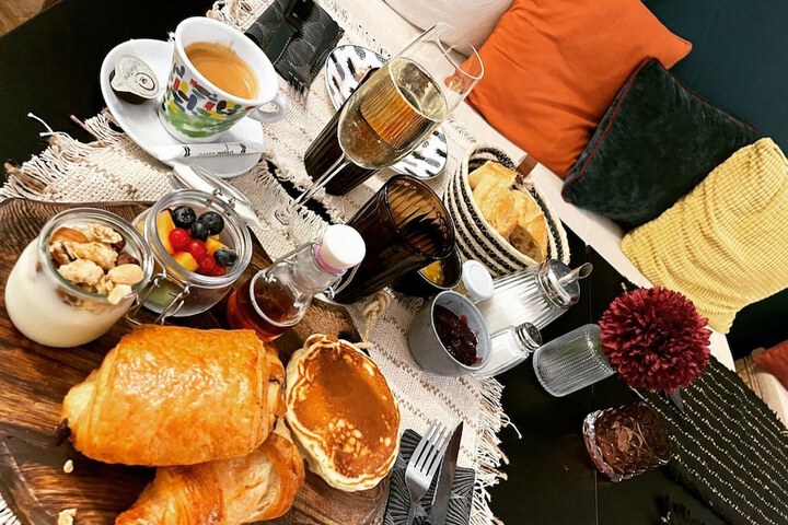 Breakfast/Coffee Service 61 of 73