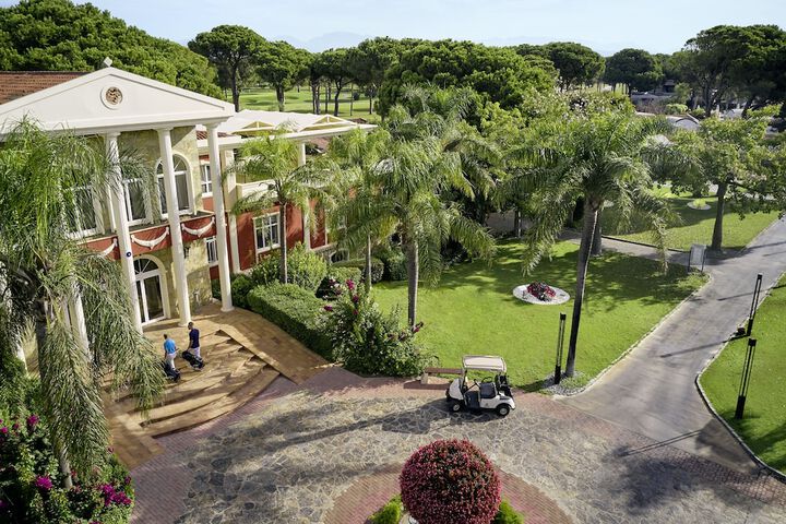 Hotel Exterior 130 of 145