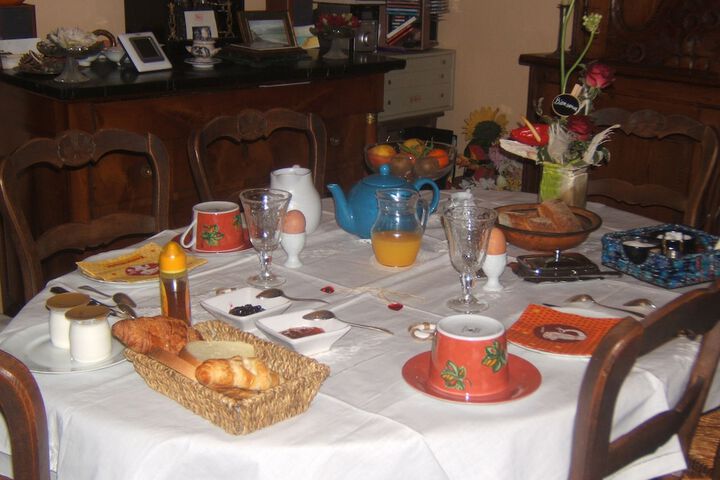 Breakfast/Coffee Service 8 of 31