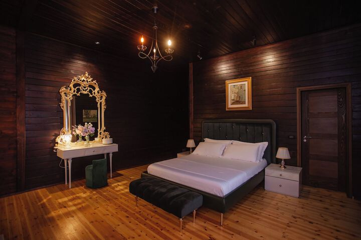 Room 3 of 34