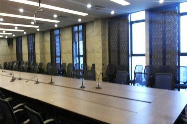 Room 4 of 6