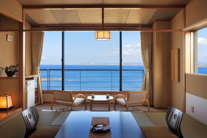 Room 12 of 72