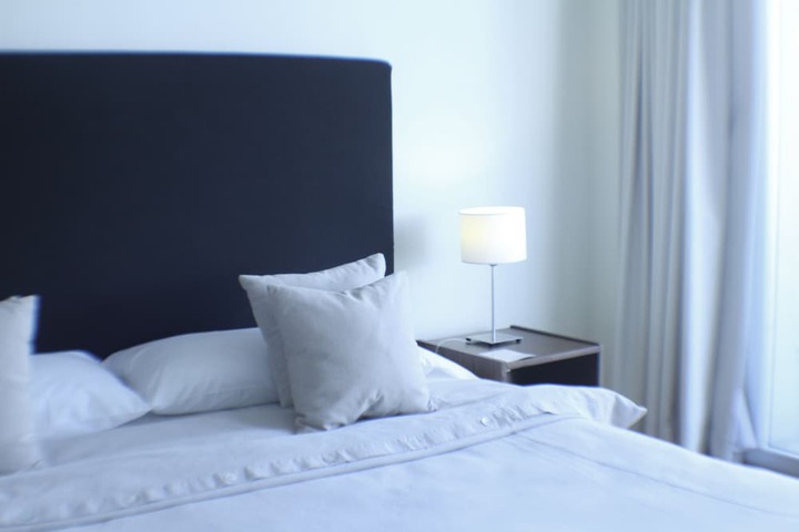 Room 6 of 28
