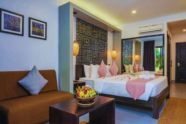 Room 95 of 298