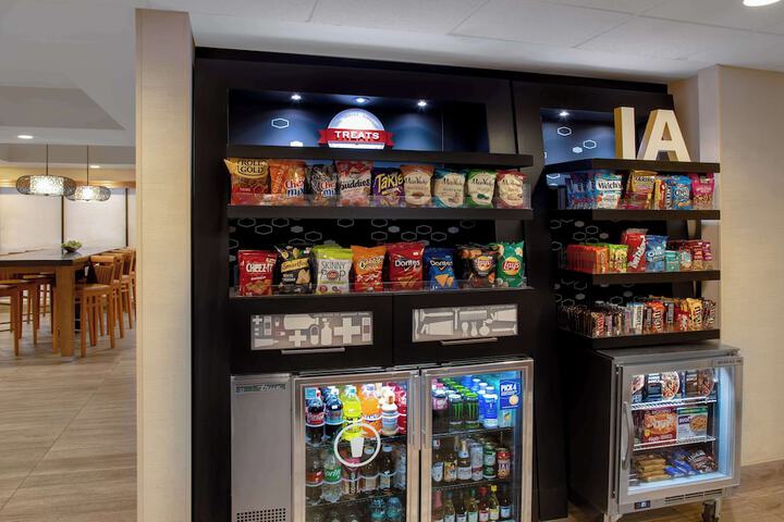 Snack bar