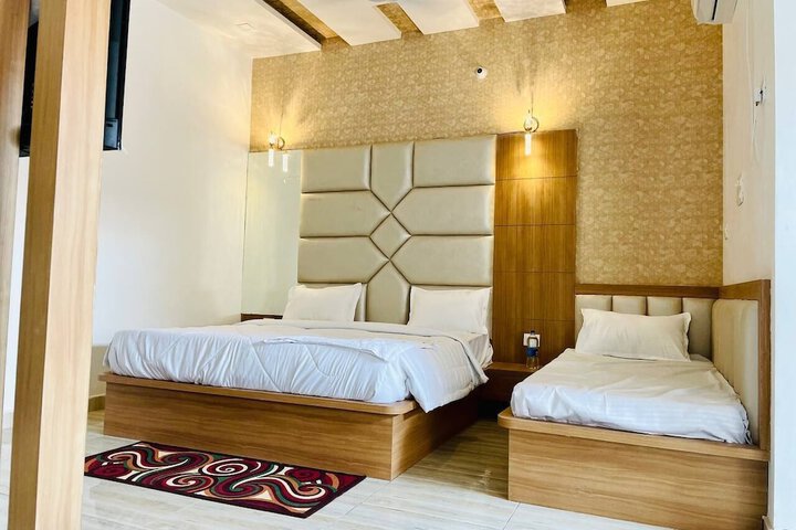 Room 7 of 20