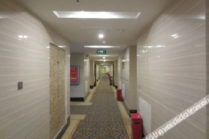 Hotel Interior 4 of 8