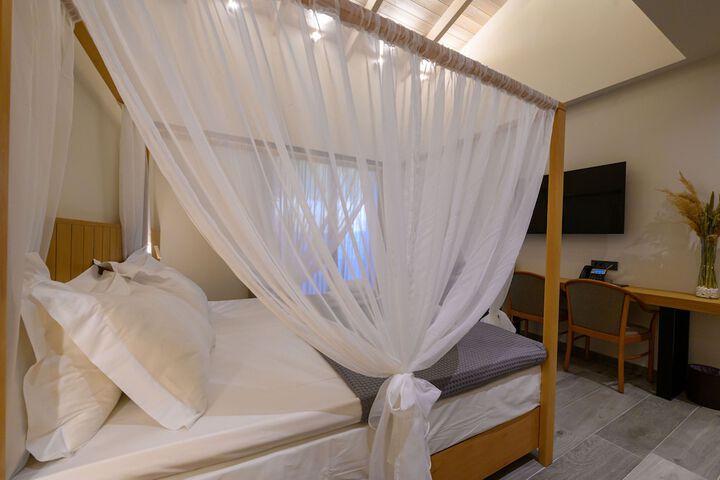 Room 16 of 45