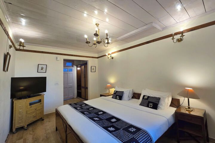 Room 65 of 165