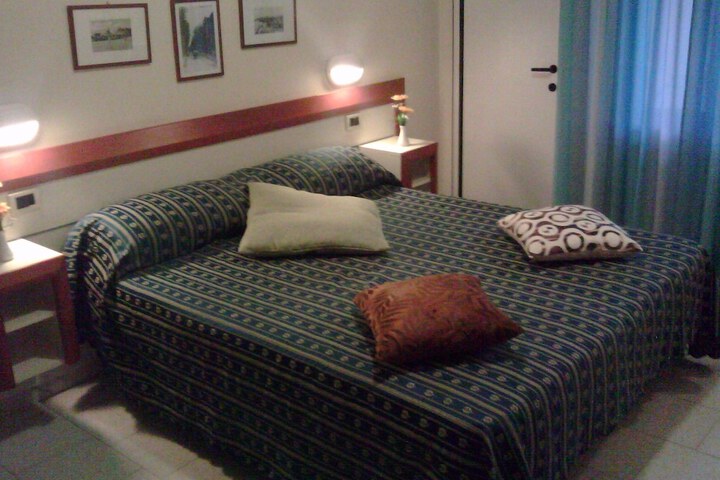 Room 8 of 26