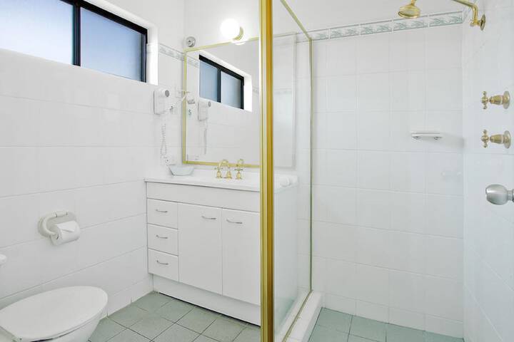 Room 30 of 51