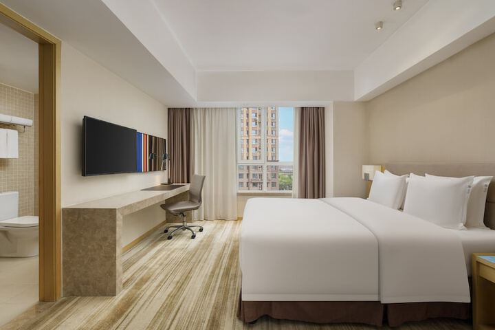 Room 20 of 38