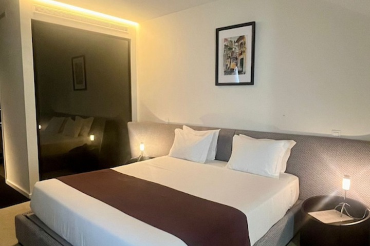 Room 45 of 105