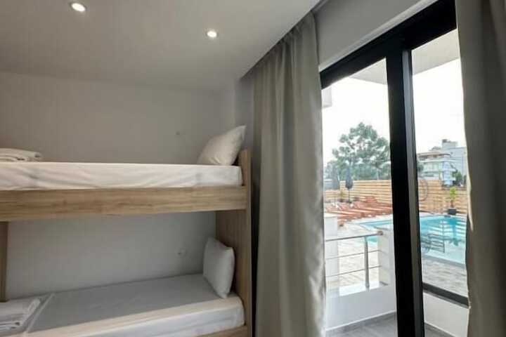 Room 56 of 96