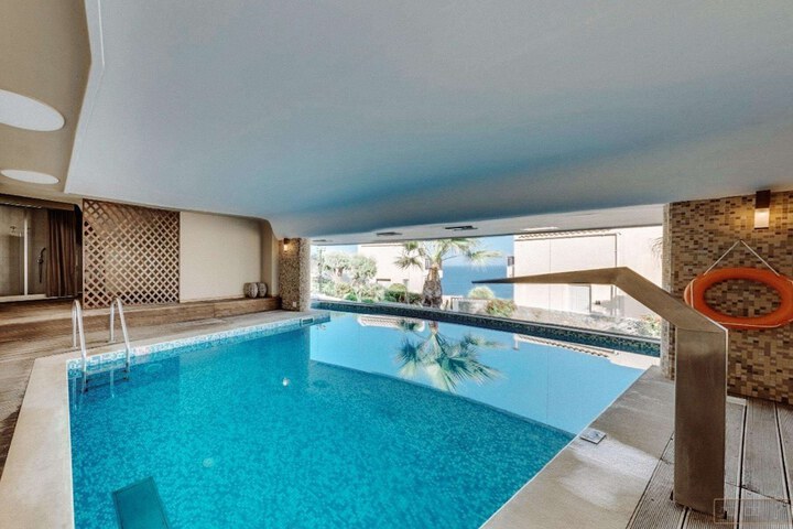 Pool 145 of 212