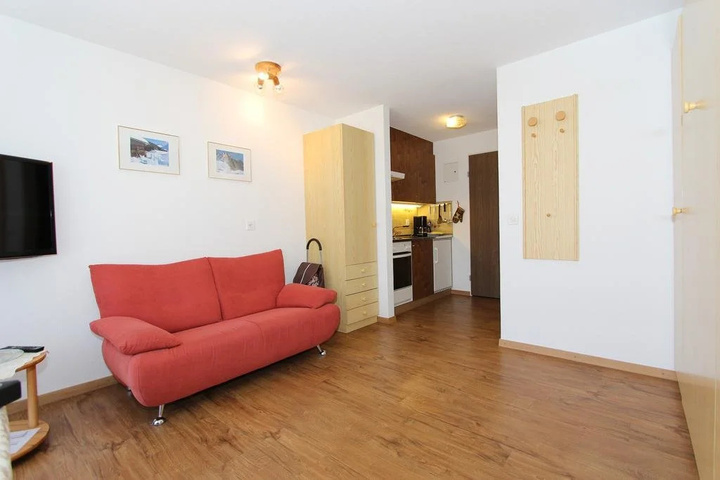 Room 2 of 16