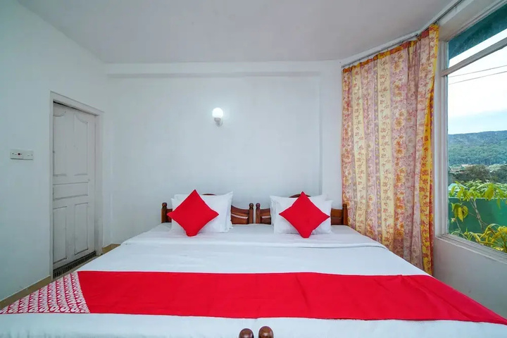 Room 4 of 15