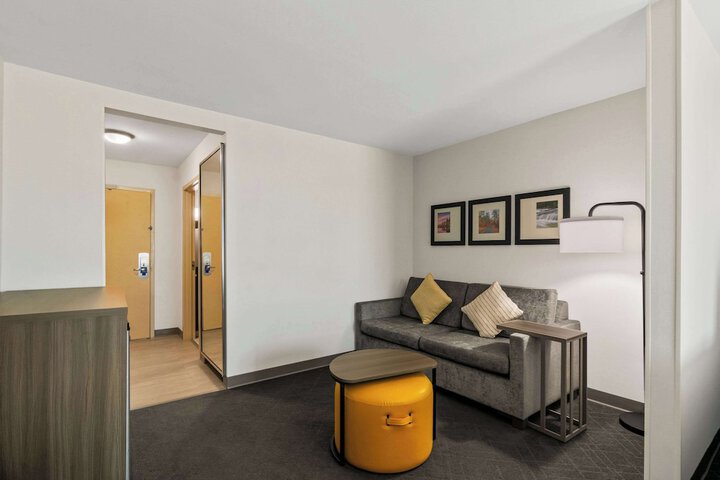 Suite (8 of 36)