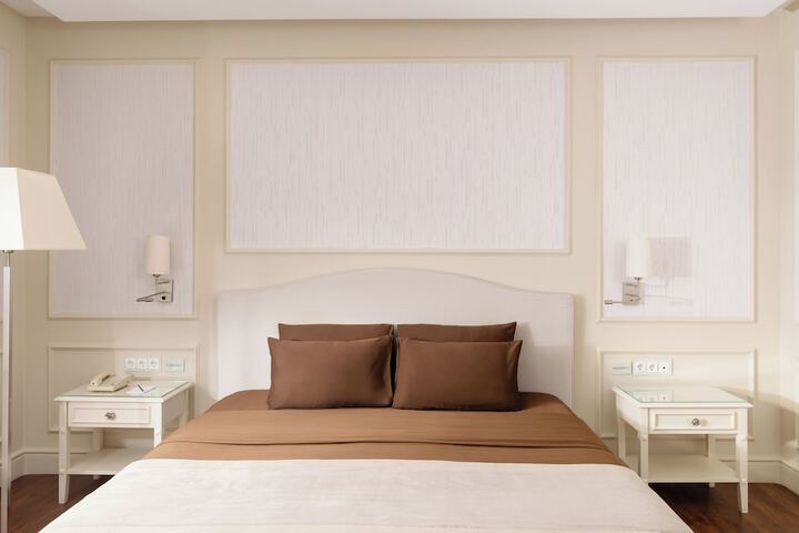 Room 25 of 140