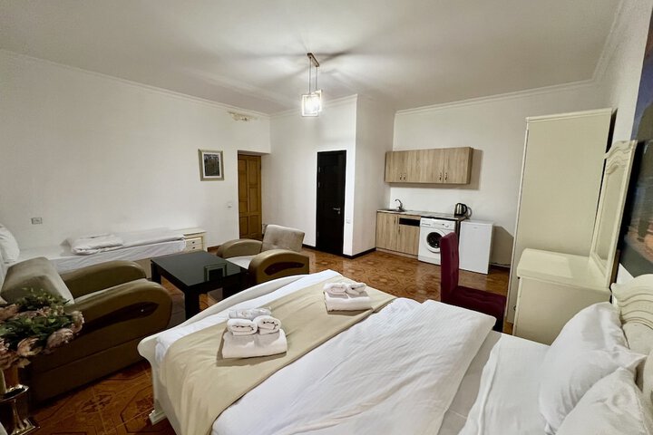 Room 21 of 113