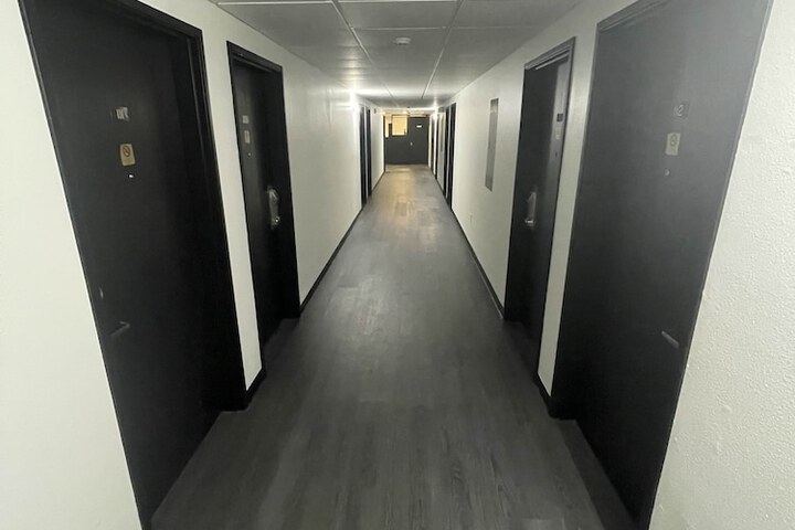 Ballroom/Hall 25 of 28