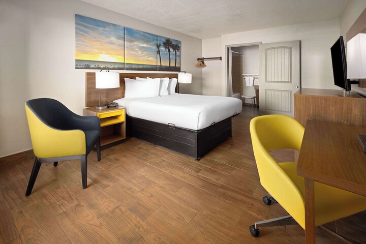 Room 20 of 66