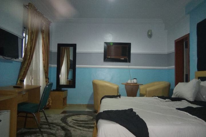 Room 14 of 23
