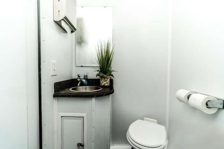 Room 374 of 447