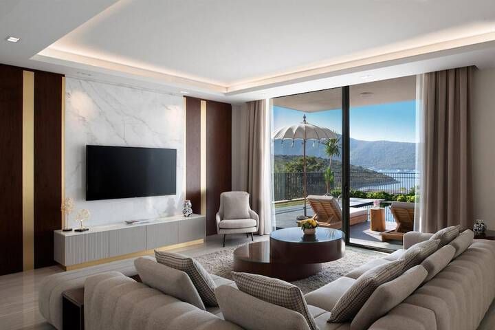 Room 30 of 108