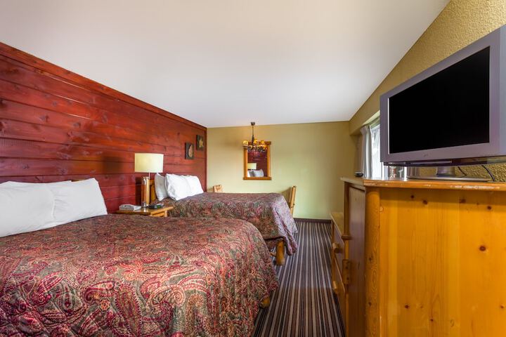 Room 8 of 13
