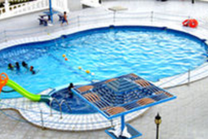 Pool 18 of 24