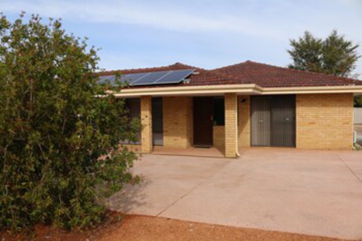 Hotel Exterior 6 of 20