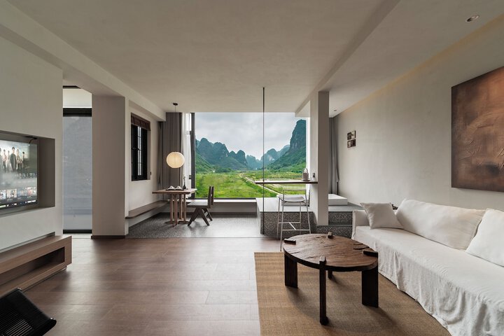 Room 16 of 21