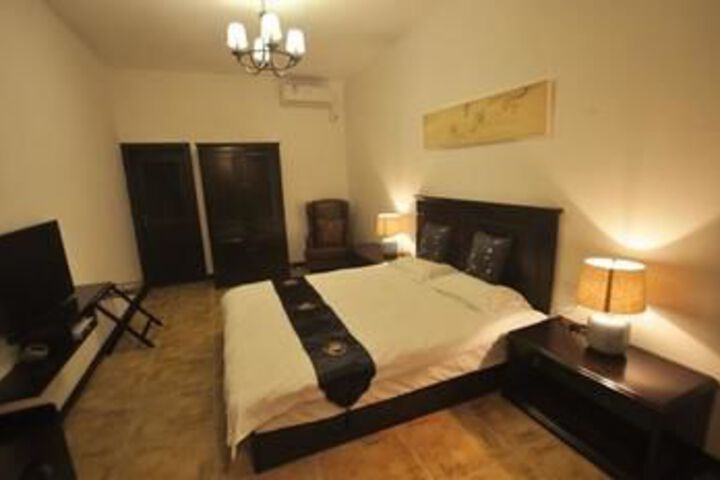 Room 48 of 153