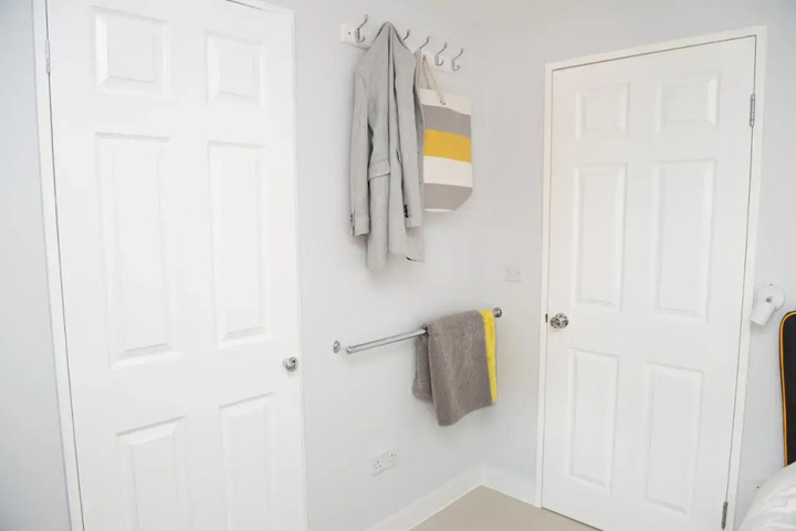 Room 3 of 17
