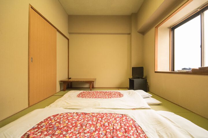 Room 8 of 39