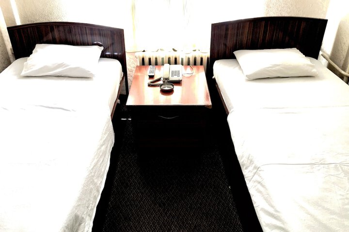 Room 11 of 27