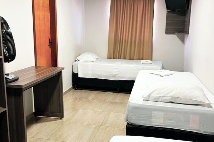 Room 13 of 21